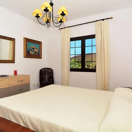 Comfortable Holiday In Yaiza With Swimming Pool *