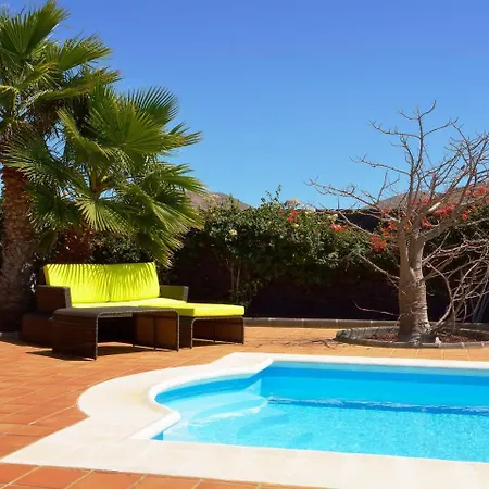 Comfortable Holiday In Yaiza With Swimming Pool *